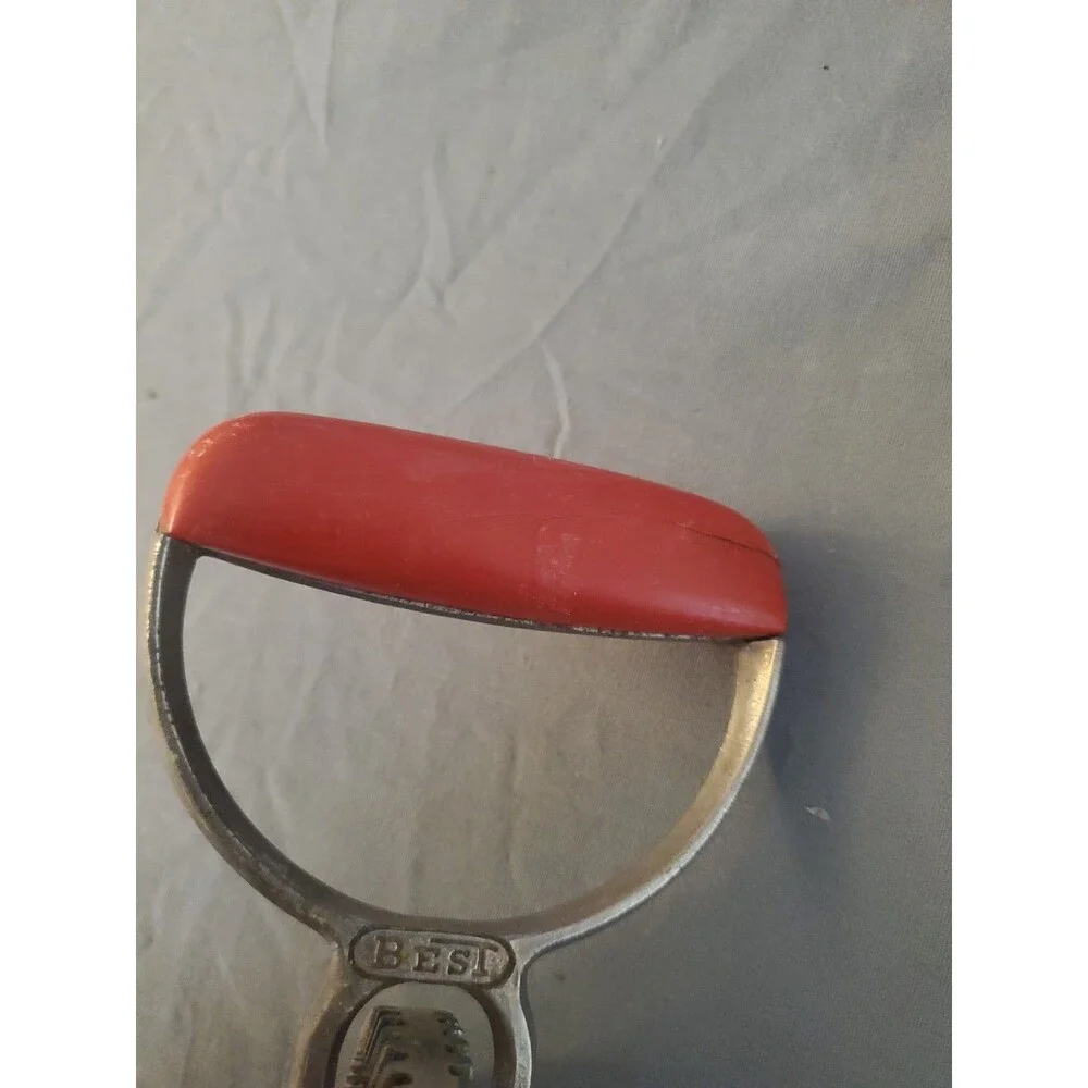 VW Mfg Co Antique Best Egg Beater Red Handle Crank Double Mixer Oakland USA
